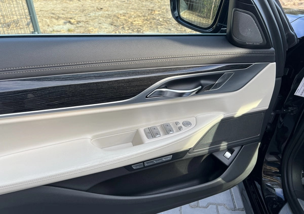 BMW Seria 7 cena 149900 przebieg: 172000, rok produkcji 2016 z Mielec małe 562